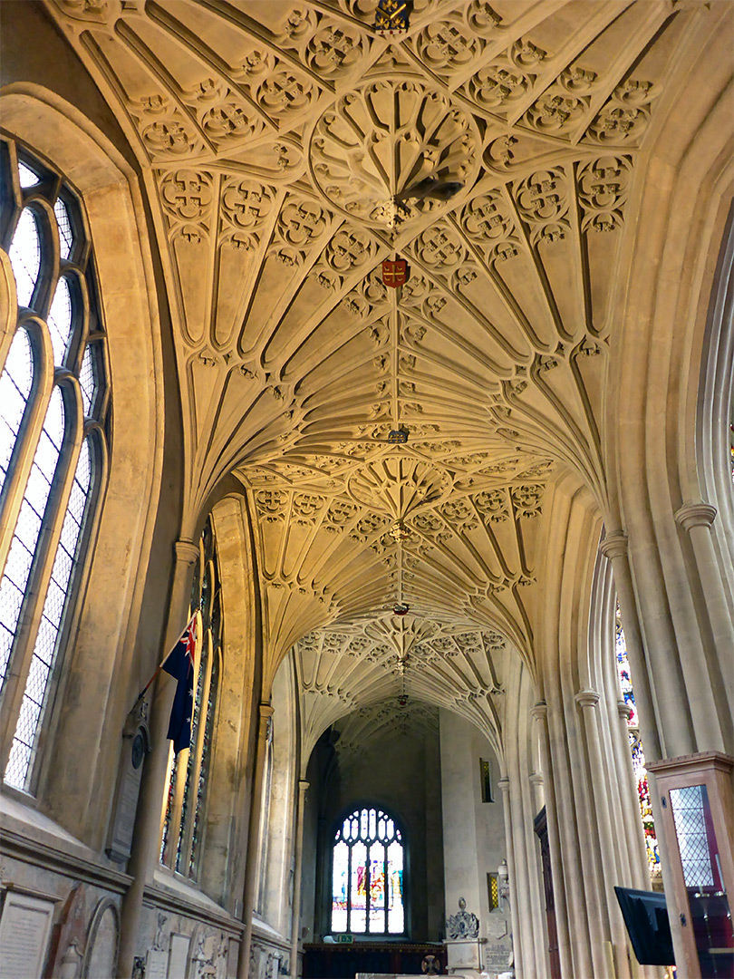 Aisle vaulting