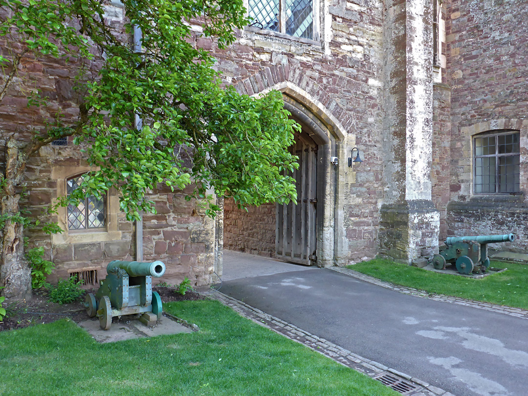 Cannon by the entrance