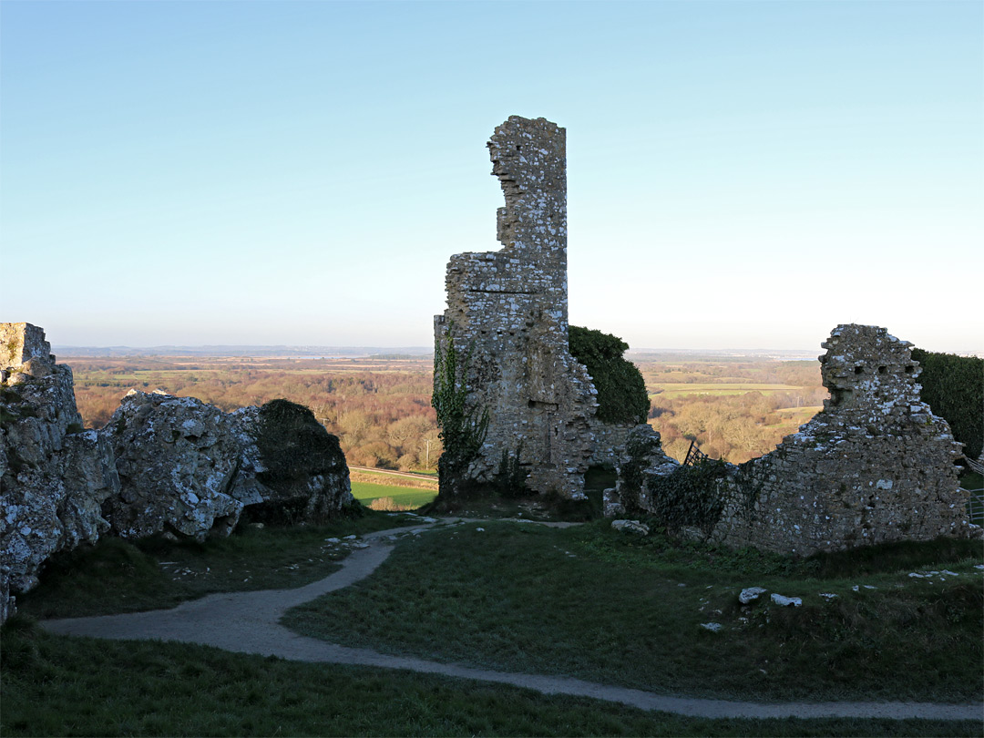 Walls north of the keep