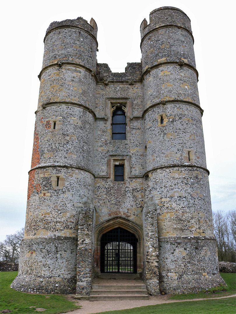 Gatehouse frontage