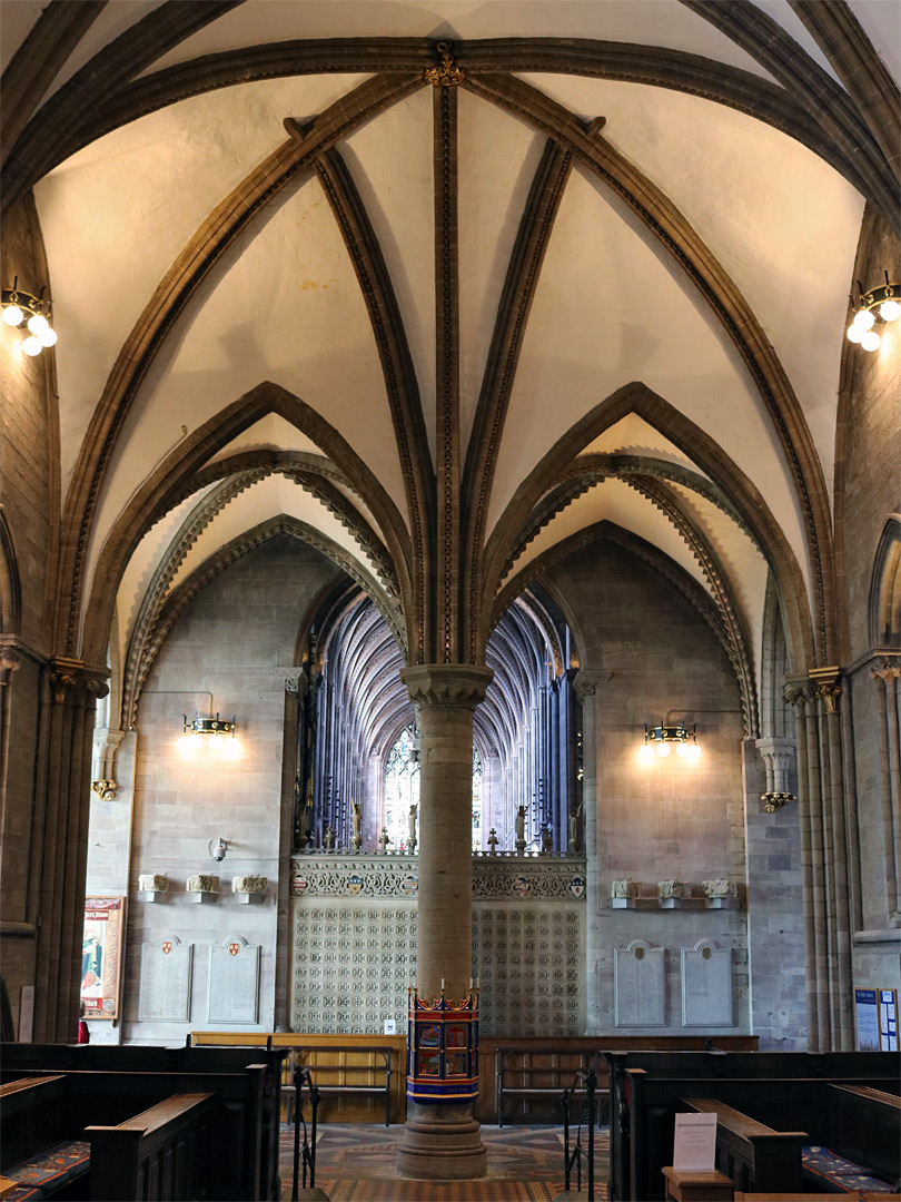 Column in the lady chapel