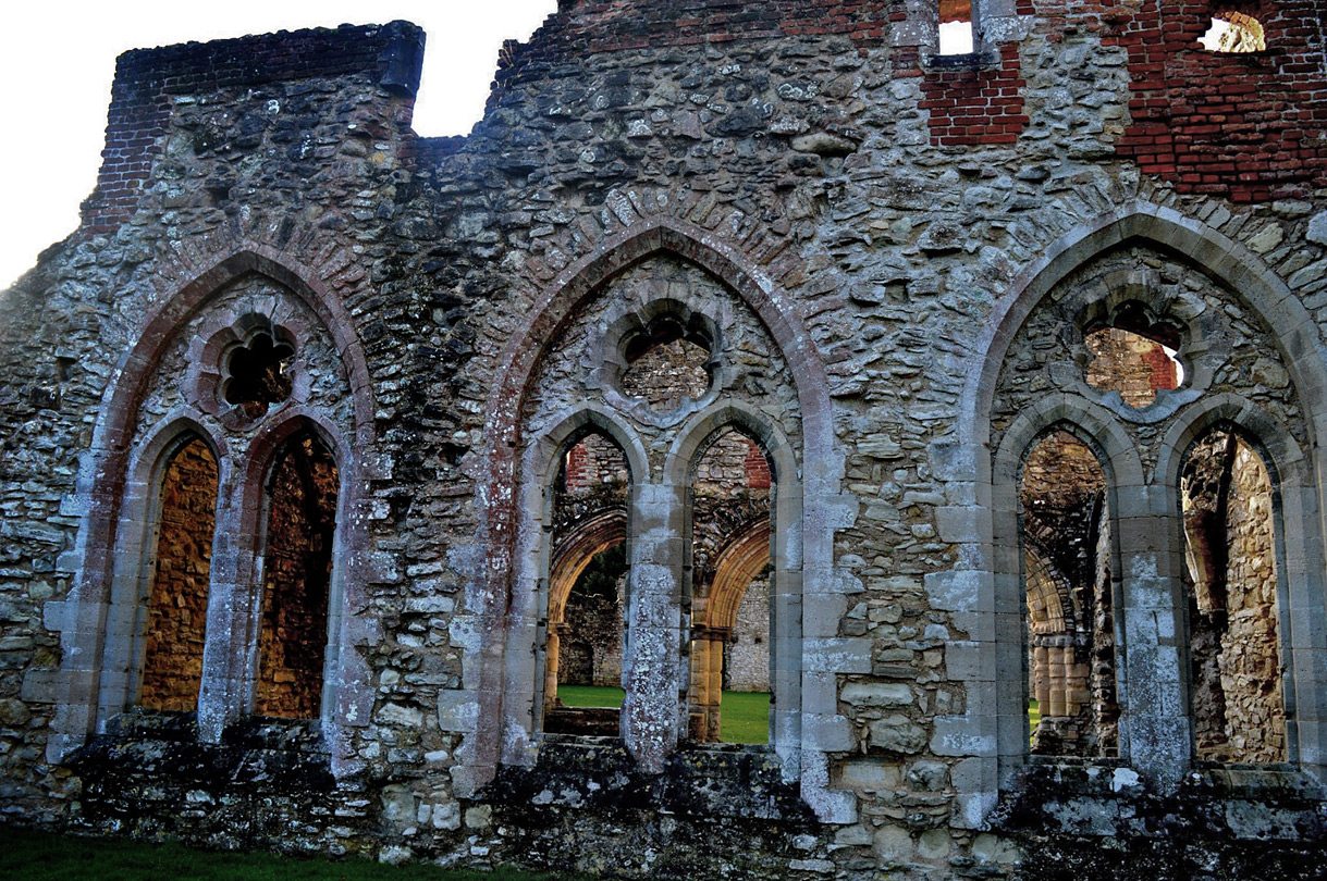 Chapter house east wall