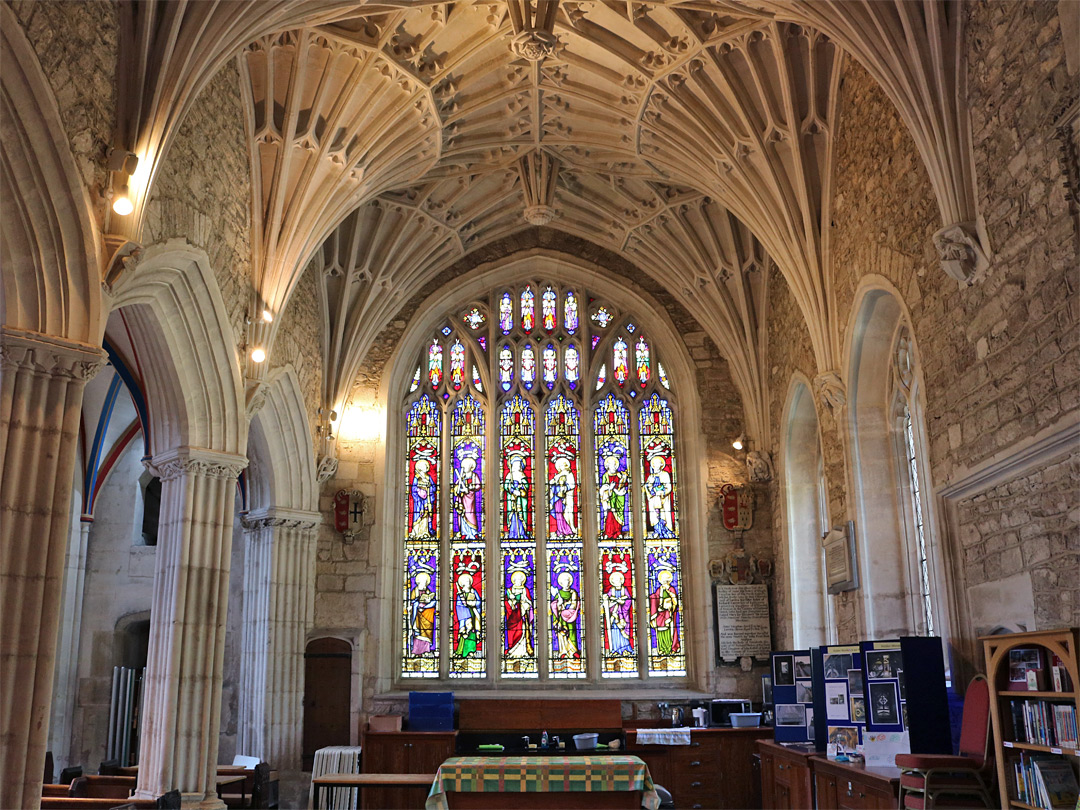 North aisle