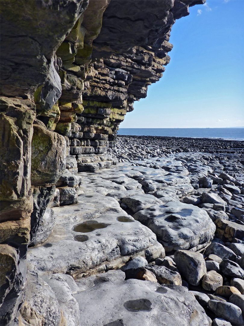 Overhanging cliffs