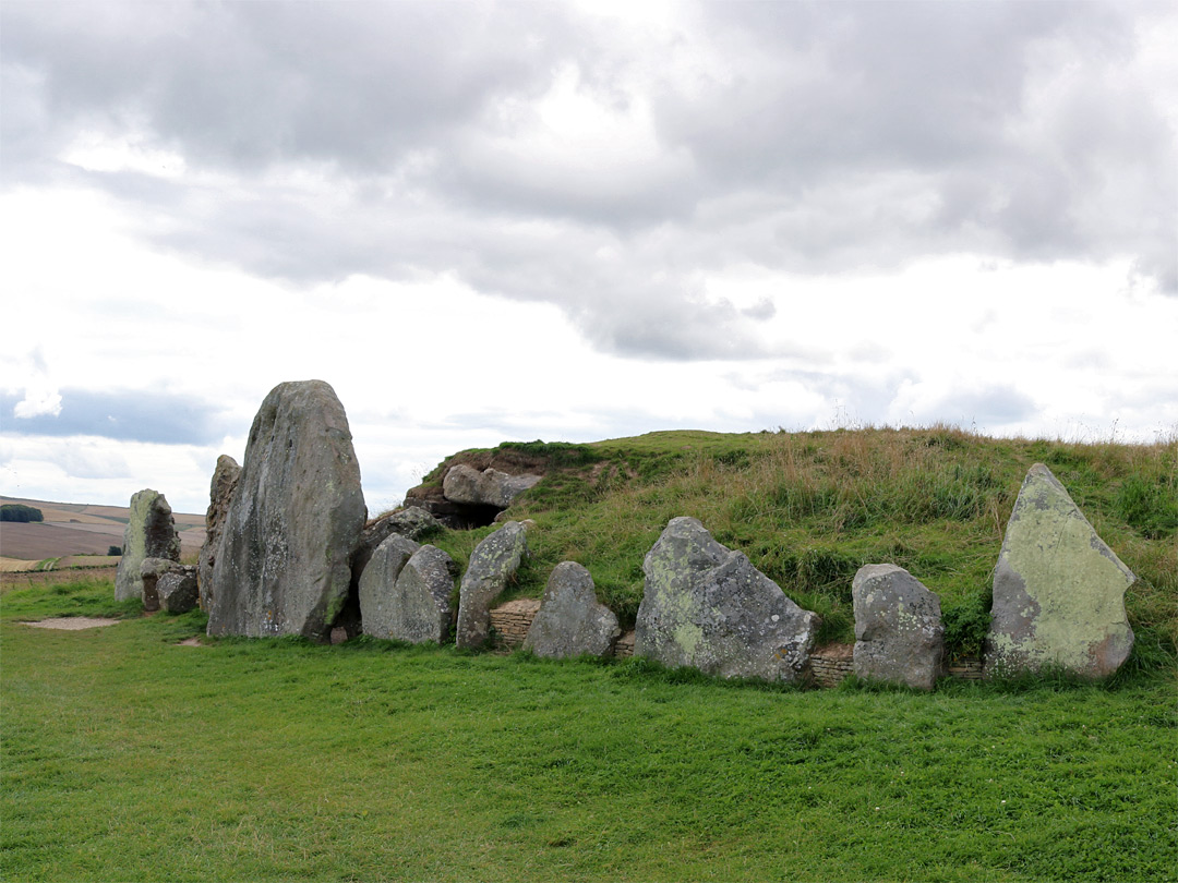 East end of the barrow