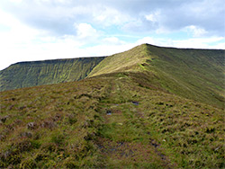 Sloping ridge