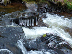 Cascade with icicles