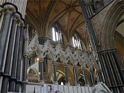 Choir screen