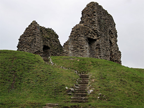 Steps to the keep