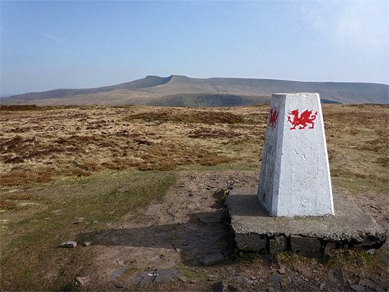 Summit of Fan Frynych