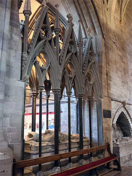 Tomb, effigy and canopy of Peter Aigueblanche