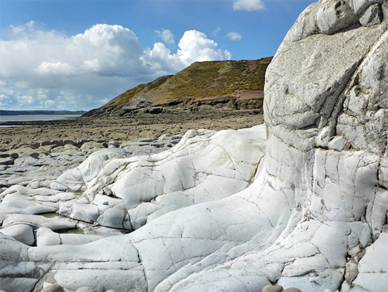 Limestone at Hunts Bay