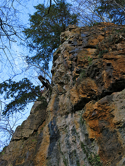 Streaked cliff